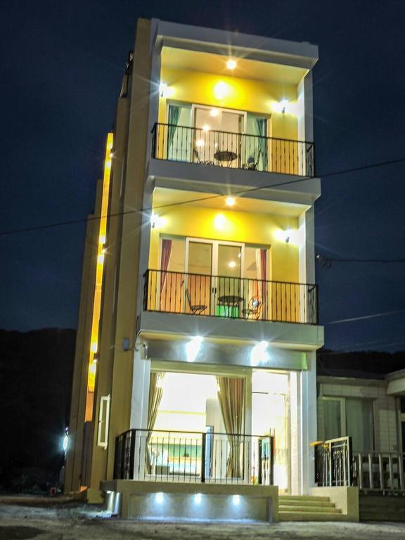 Tiffany Homestay Cape Eluanbi Kültér fotó